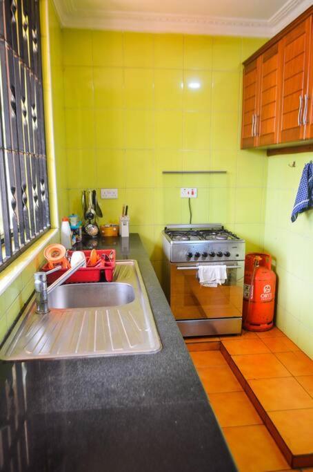 Len Apartments Dar es Salaam Esterno foto