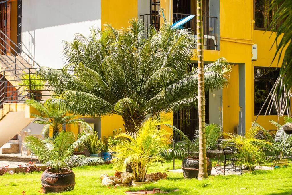 Len Apartments Dar es Salaam Esterno foto