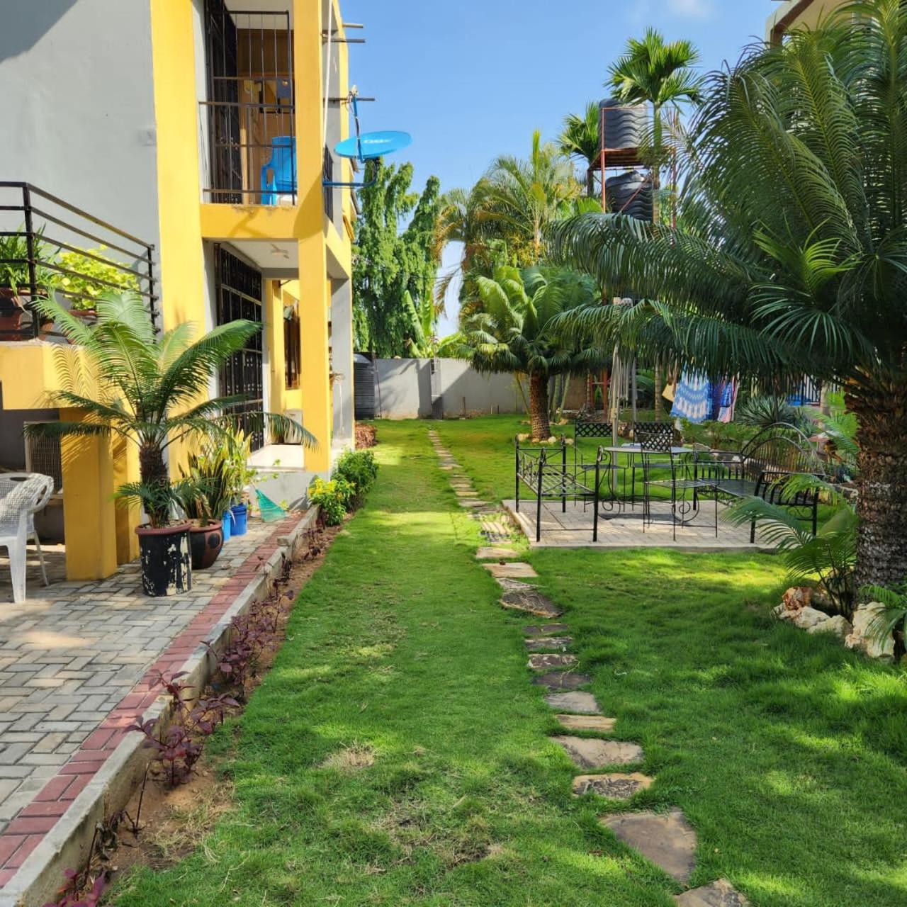 Len Apartments Dar es Salaam Esterno foto